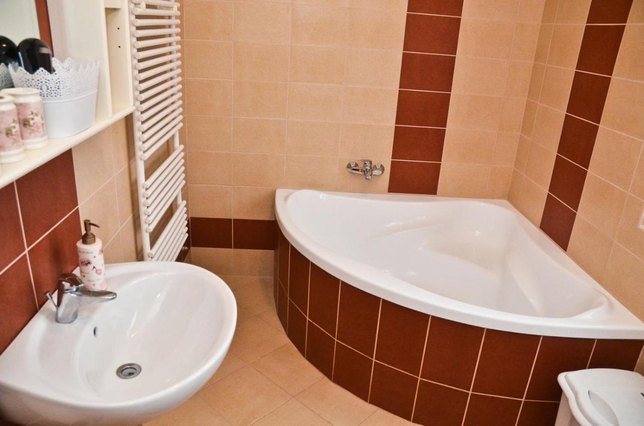 Romantic Apartman Hajdúszoboszló Exteriér fotografie